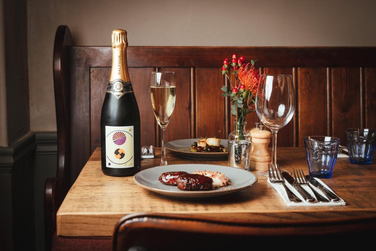 The Falcon Inn Painswick Luaran gambar